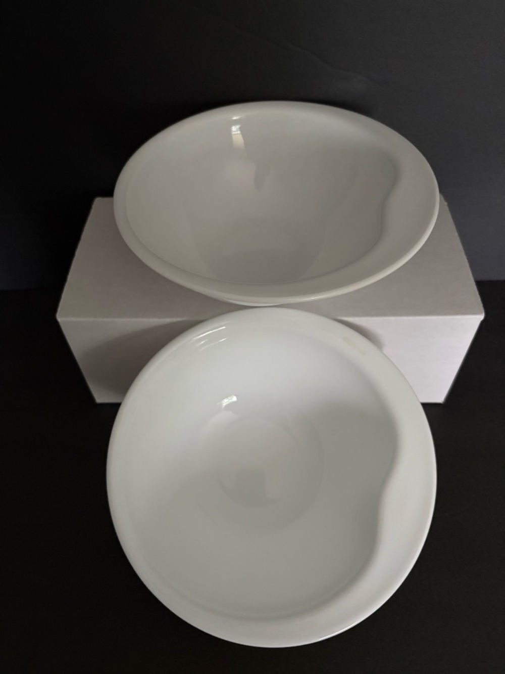 Corelle White Bowls Cereal Soup Salad With Thumb Rest Hold Set of 2
